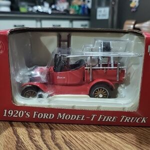 Snap on 1920's Ford Model-T Fire Truck 1:32 Scale Die Cast Replica